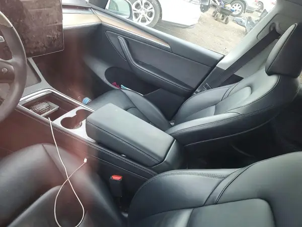 7SAYGDEE6PA034630 2023 TESLA MODEL Y - Image 8