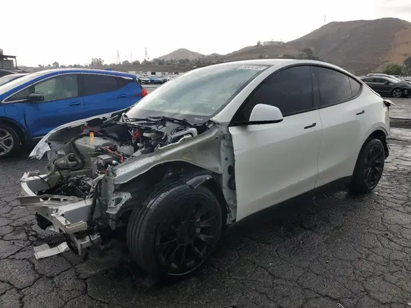 7SAYGDEE6PA036104 2023 TESLA MODEL Y - Image 1
