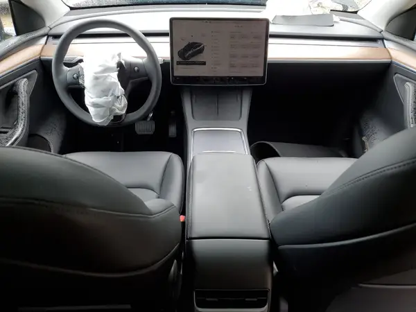 7SAYGDEE6PA038113 2023 TESLA MODEL Y - Image 8