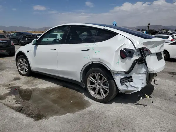 7SAYGDEE6PA038127 2023 TESLA MODEL Y - Image 2