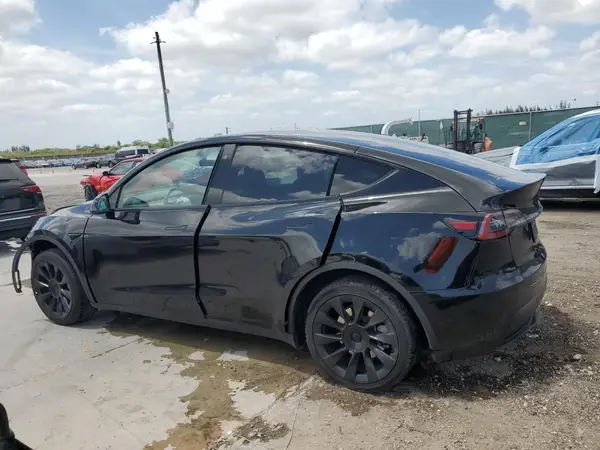 7SAYGDEE6PA043375 2023 TESLA MODEL Y - Image 2
