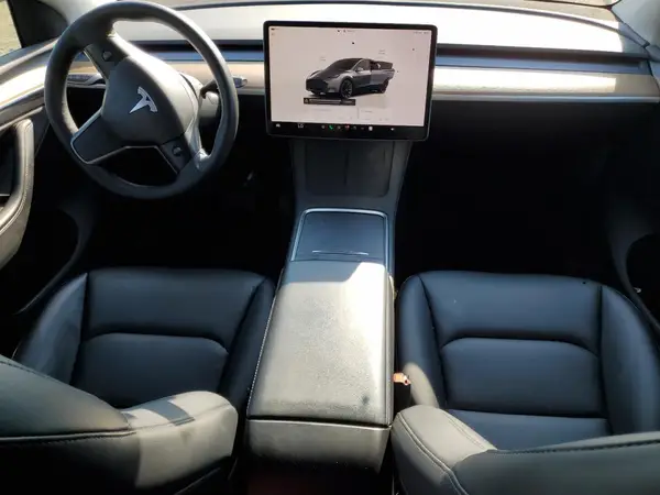 7SAYGDEE6PA050410 2023 TESLA MODEL Y - Image 8