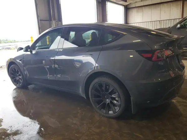 7SAYGDEE6PA053033 2023 TESLA MODEL Y - Image 2