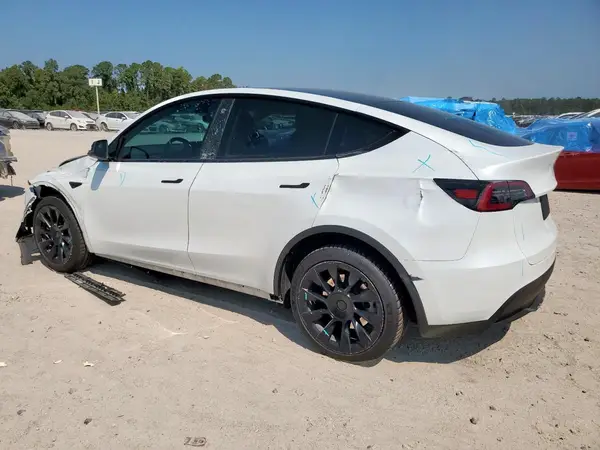 7SAYGDEE6PA060080 2023 TESLA MODEL Y - Image 2