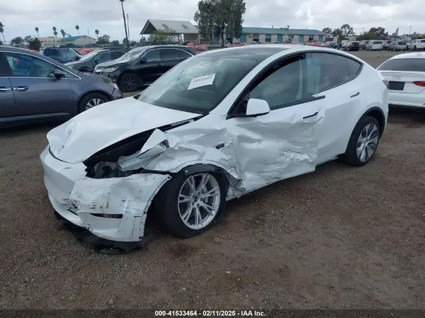 7SAYGDEE6PA064162 2023 TESLA MODEL Y - Image 2