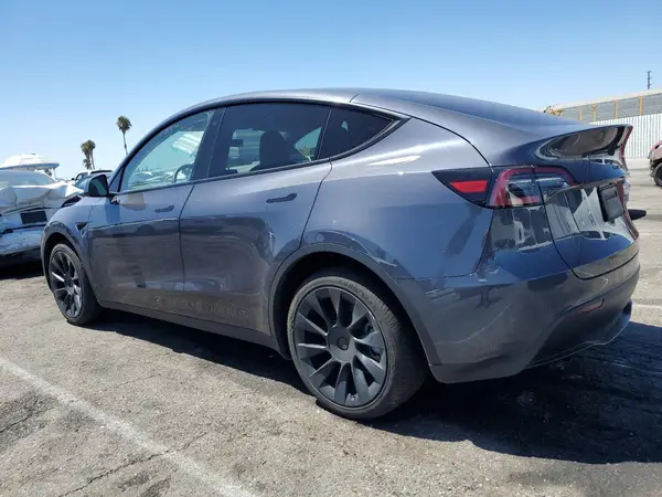 7SAYGDEE6PA075260 2023 TESLA MODEL Y - Image 2