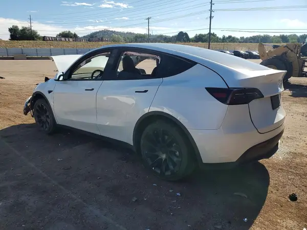 7SAYGDEE6PA075937 2023 TESLA MODEL Y - Image 2