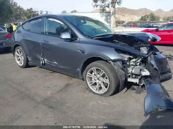 7SAYGDEE6PA079552 2023 TESLA MODEL Y - Image 1