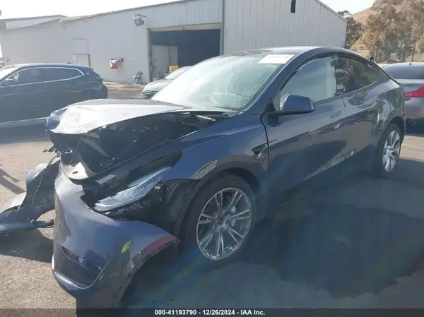 7SAYGDEE6PA079552 2023 TESLA MODEL Y - Image 2