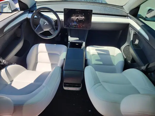 7SAYGDEE6PA080071 2023 TESLA MODEL Y - Image 8