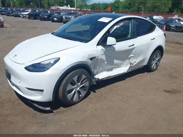 7SAYGDEE6PA080118 2023 TESLA MODEL Y - Image 2