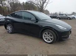 7SAYGDEE6PA083472 2023 TESLA MODEL Y