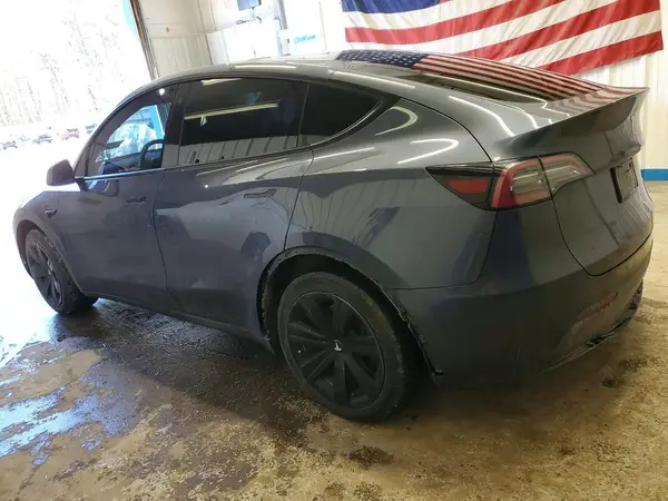 7SAYGDEE6PA089465 2023 TESLA MODEL Y - Image 2