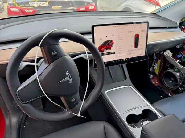 7SAYGDEE6PA090678 2023 TESLA MODEL Y - Image 8