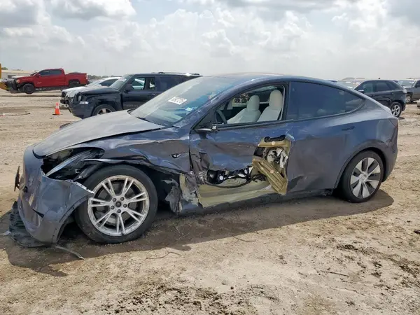 7SAYGDEE6PA091667 2023 TESLA MODEL Y - Image 1