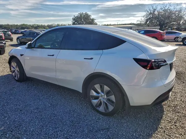 7SAYGDEE6PA093497 2023 TESLA MODEL Y - Image 2