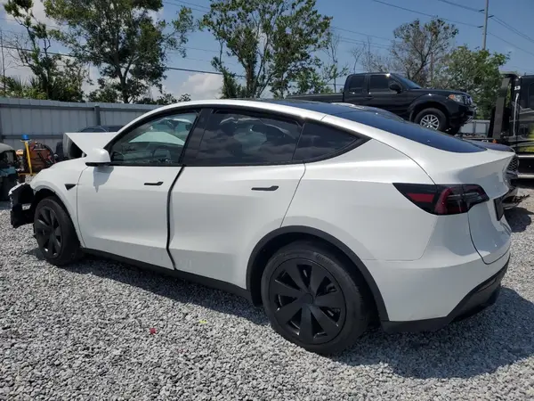 7SAYGDEE6PA094794 2023 TESLA MODEL Y - Image 2