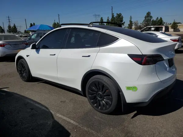 7SAYGDEE6PA102361 2023 TESLA MODEL Y - Image 2