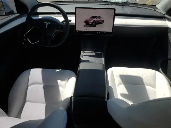 7SAYGDEE6PA102361 2023 TESLA MODEL Y - Image 8
