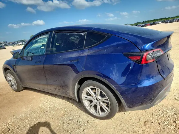 7SAYGDEE6PA107897 2023 TESLA MODEL Y - Image 2