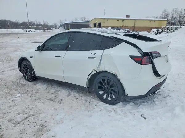 7SAYGDEE6PA113280 2023 TESLA MODEL Y - Image 2