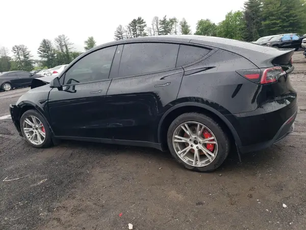 7SAYGDEE6PA115465 2023 TESLA MODEL Y - Image 2