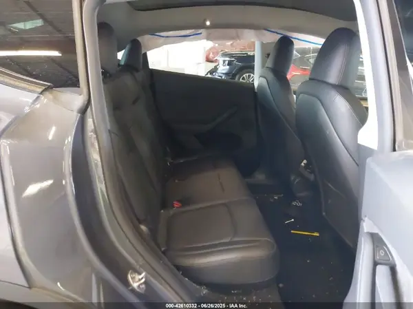 7SAYGDEE6PA116650 2023 TESLA MODEL Y - Image 8