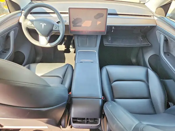 7SAYGDEE6PA117880 2023 TESLA MODEL Y - Image 8
