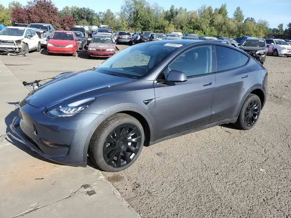 7SAYGDEE6PA119497 2023 TESLA MODEL Y - Image 1
