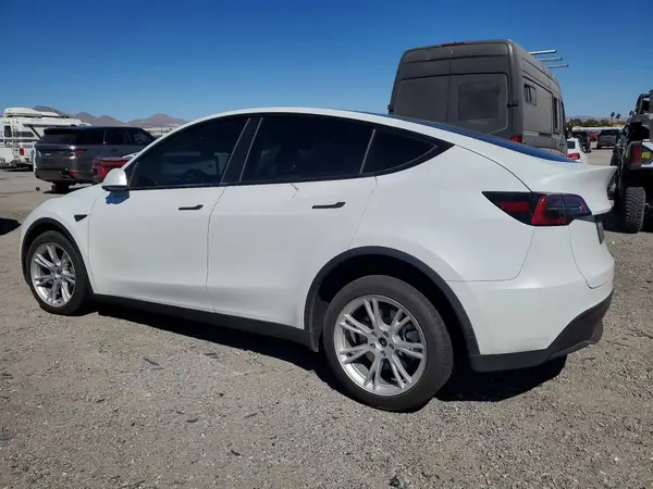 7SAYGDEE6PA122870 2023 TESLA MODEL Y - Image 2