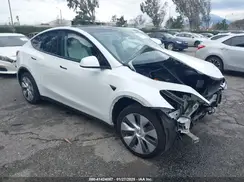 7SAYGDEE6PA125980 2023 TESLA MODEL Y