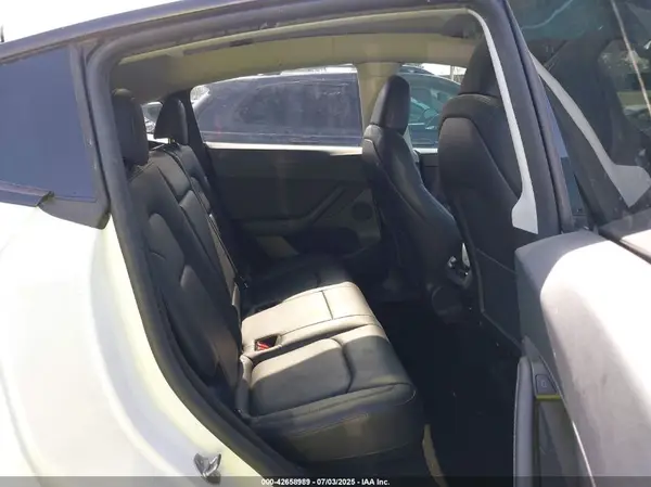7SAYGDEE6PA126577 2023 TESLA MODEL Y - Image 8
