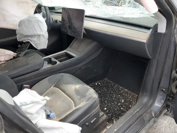 7SAYGDEE6PA127731 2023 TESLA MODEL Y - Image 8
