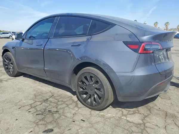 7SAYGDEE6PA128829 2023 TESLA MODEL Y - Image 2