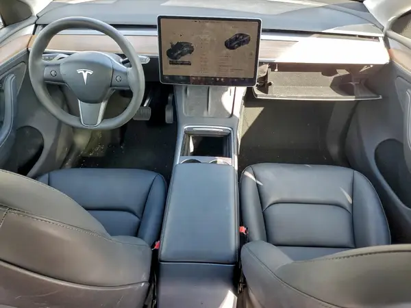 7SAYGDEE6PA131097 2023 TESLA MODEL Y - Image 8