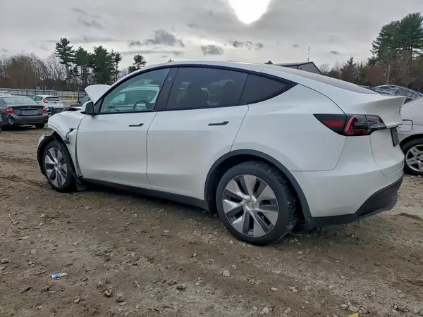 7SAYGDEE6PA134825 2023 TESLA MODEL Y - Image 2