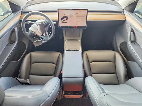 7SAYGDEE6PA138521 2023 TESLA MODEL Y - Image 8