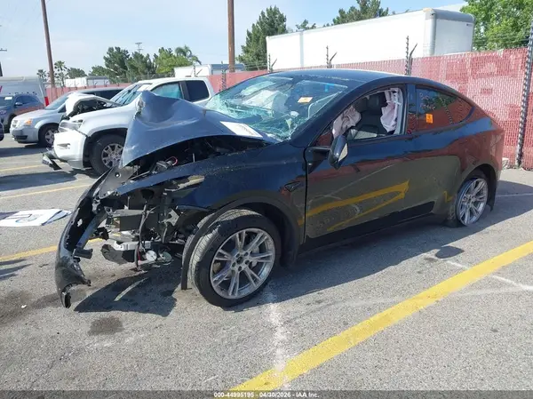 7SAYGDEE6PA139572 2023 TESLA MODEL Y - Image 2