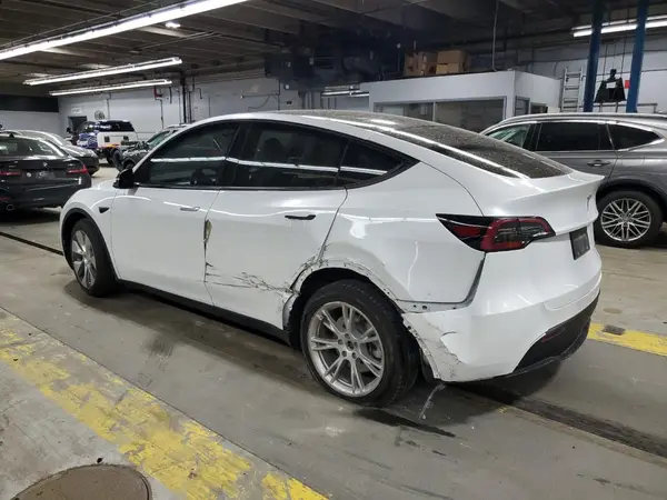 7SAYGDEE6PA141676 2023 TESLA MODEL Y - Image 2
