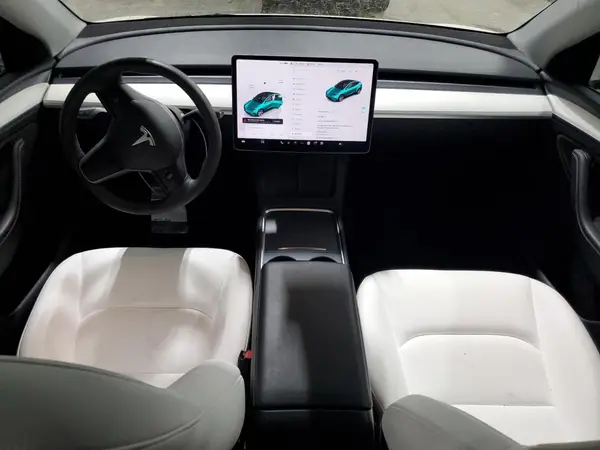 7SAYGDEE6PA141676 2023 TESLA MODEL Y - Image 8