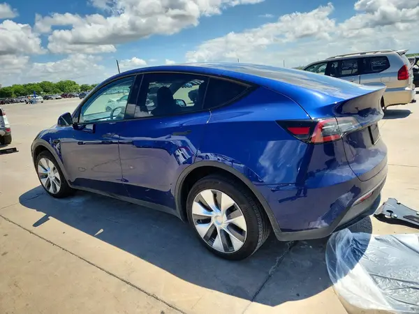 7SAYGDEE6PA148160 2023 TESLA MODEL Y - Image 2
