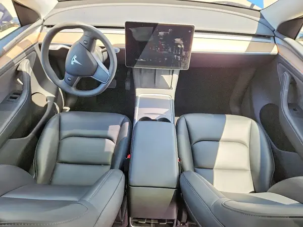 7SAYGDEE6PA148160 2023 TESLA MODEL Y - Image 8