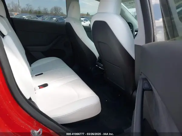 7SAYGDEE6PA157652 2023 TESLA MODEL Y - Image 8