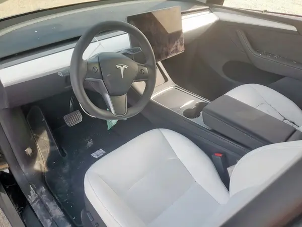 7SAYGDEE6PA162303 2023 TESLA MODEL Y - Image 8