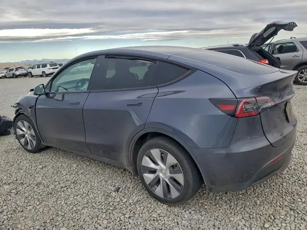 7SAYGDEE6PA165900 2023 TESLA MODEL Y - Image 2
