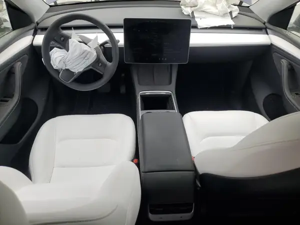 7SAYGDEE6PA167064 2023 TESLA MODEL Y - Image 8
