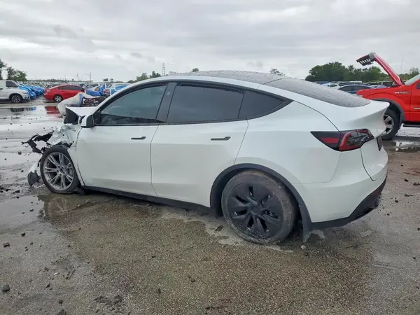 7SAYGDEE6PA170451 2023 TESLA MODEL Y - Image 2