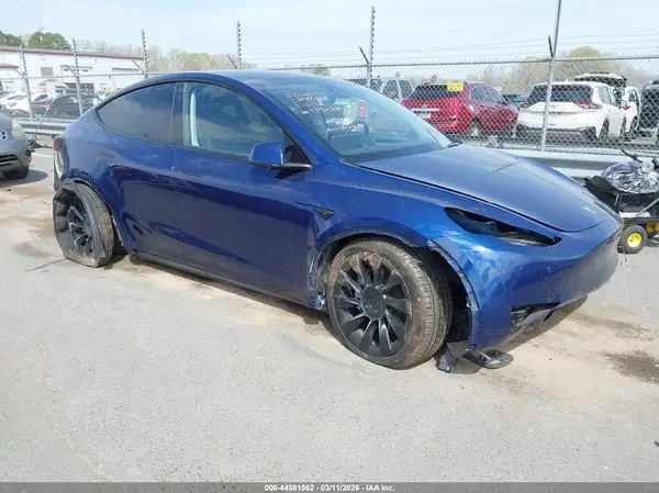 7SAYGDEE6PA176136 2023 TESLA MODEL Y - Image 1