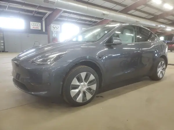 7SAYGDEE6PA179733 2023 TESLA MODEL Y - Image 1