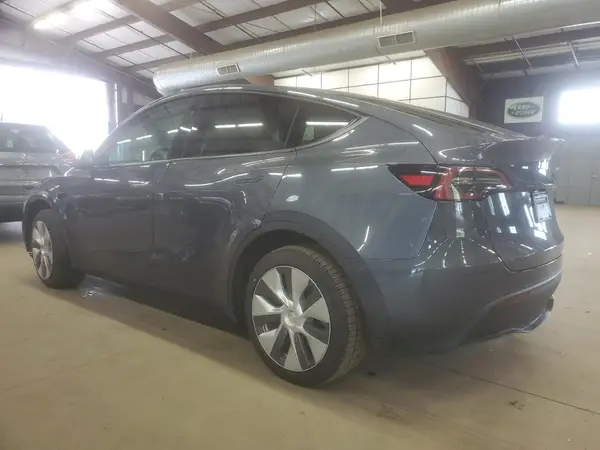 7SAYGDEE6PA179733 2023 TESLA MODEL Y - Image 2